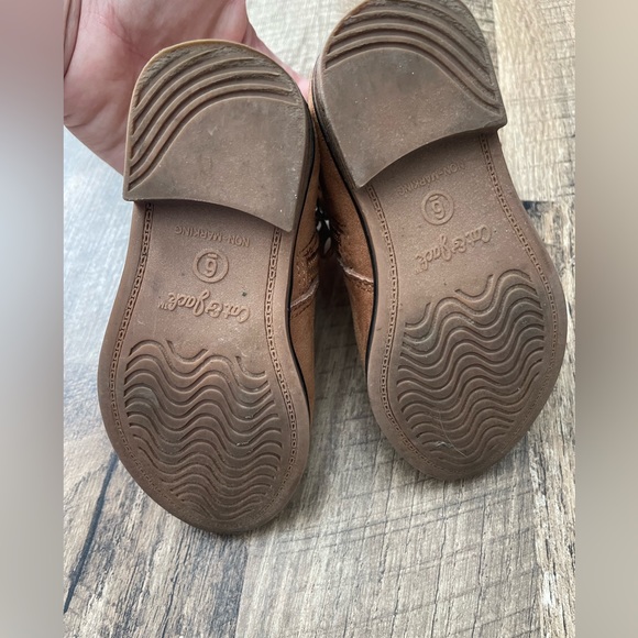 Cat & Jack Booties - Picture 6 of 8